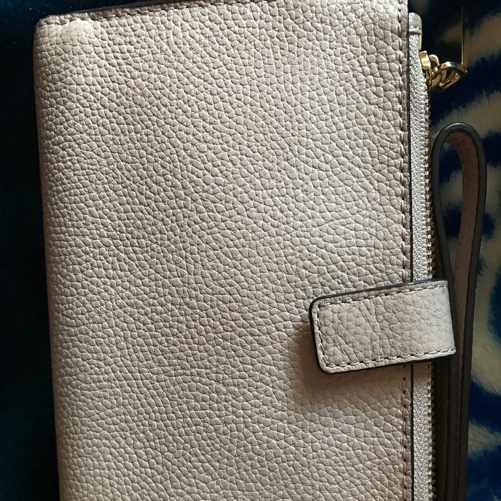 Michale Kors Wristlet